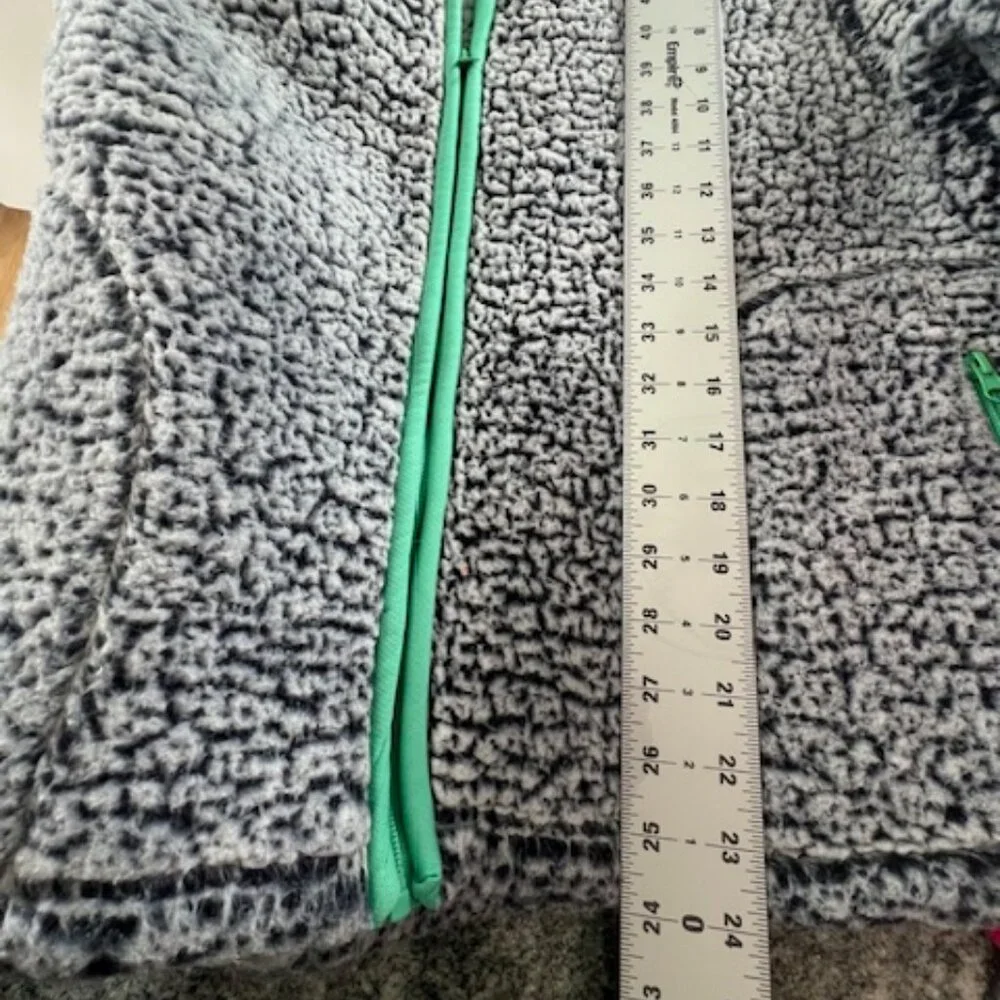 Mia & Tess fuzzy,‎ sherpa-style women's jacket gray cozy fleece Large